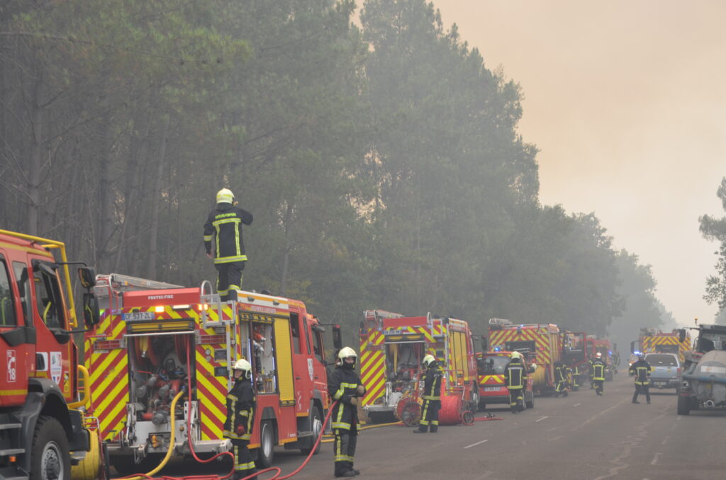 19:00 NOTICIAS | España y Francia, en alerta ante los grandes incendios y la llegada de una nueva ola de calor
