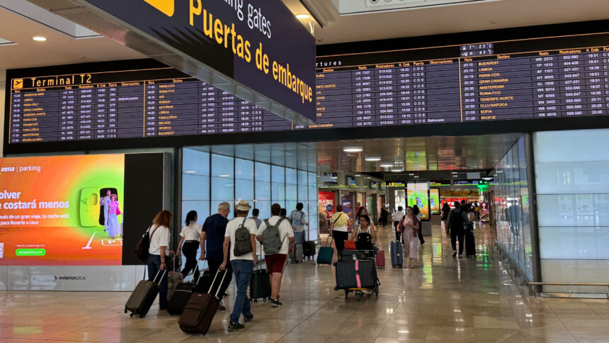 Dos millones de viajeros amenazados por la convocatoria de una huelga indefinida en el aeropuerto de Barcelona