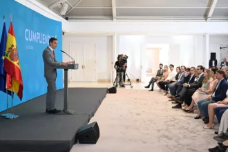 Sánchez reivindica el balance económico del Gobierno a un año del final de la legislatura
