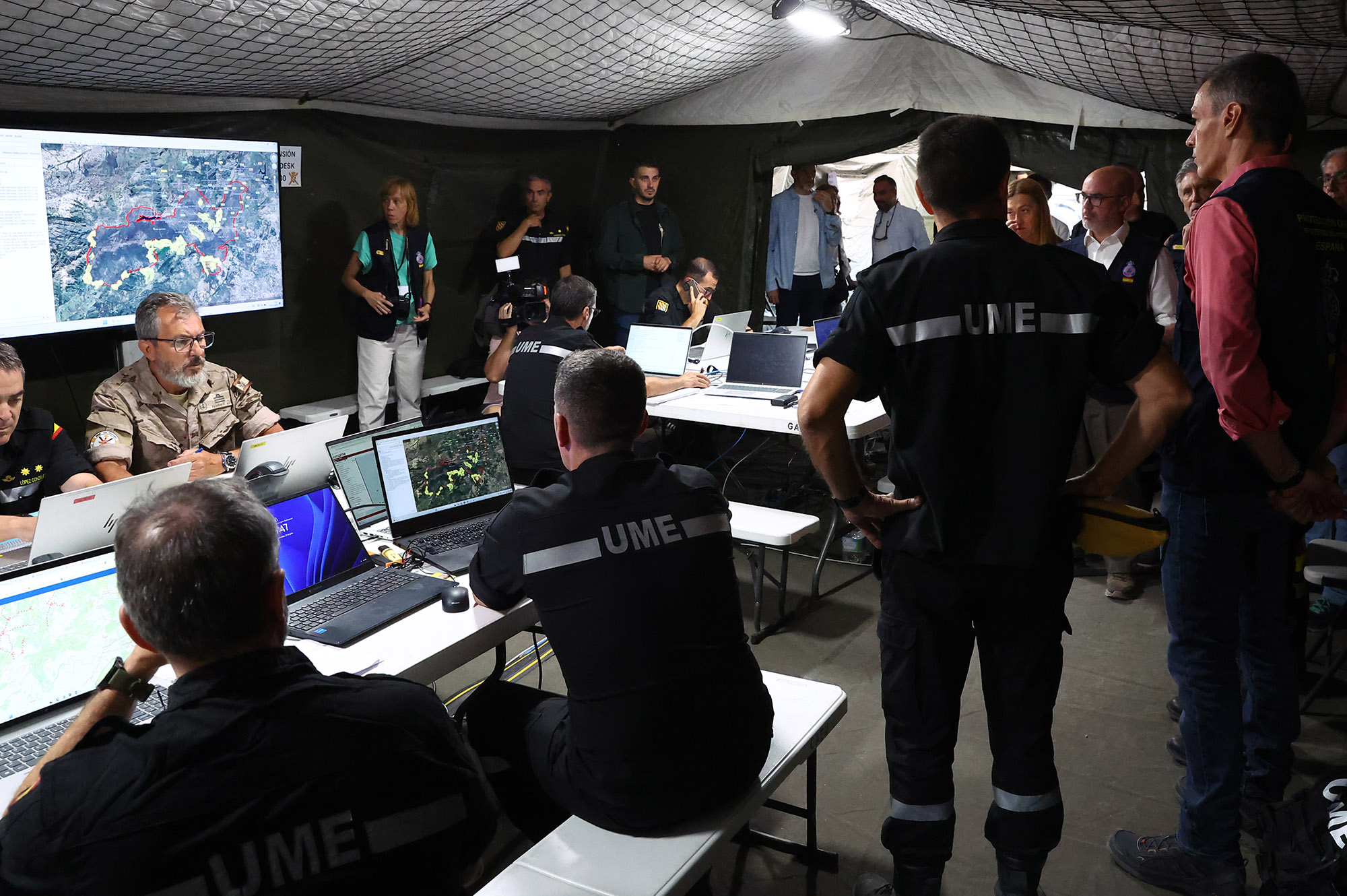 19:00 Noticias | España afronta horas decisivas ante los incendios y sus grandes empresas elevan previsiones