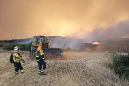 La Mierla inicia el regreso de los vecinos mientras el incendio avanza hacia la estabilización