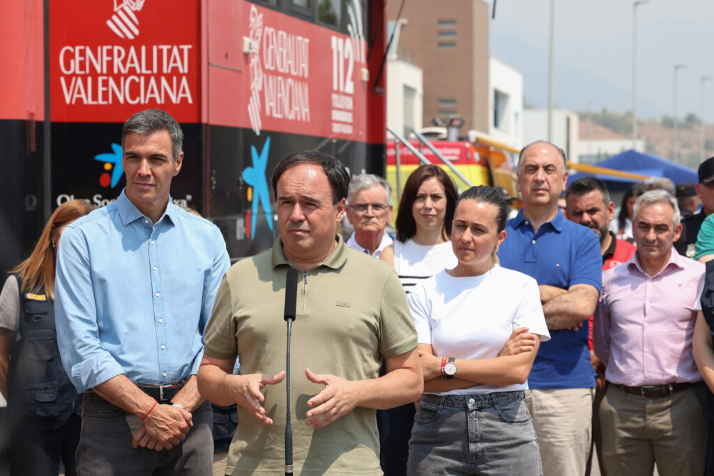 19:00 NOTICIAS | España y Francia, en alerta ante los grandes incendios y la llegada de una nueva ola de calor