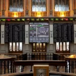 ECO BOLSA | Petróleo, tipos y Oriente Próximo ponen a prueba al Ibex y al CAC 40