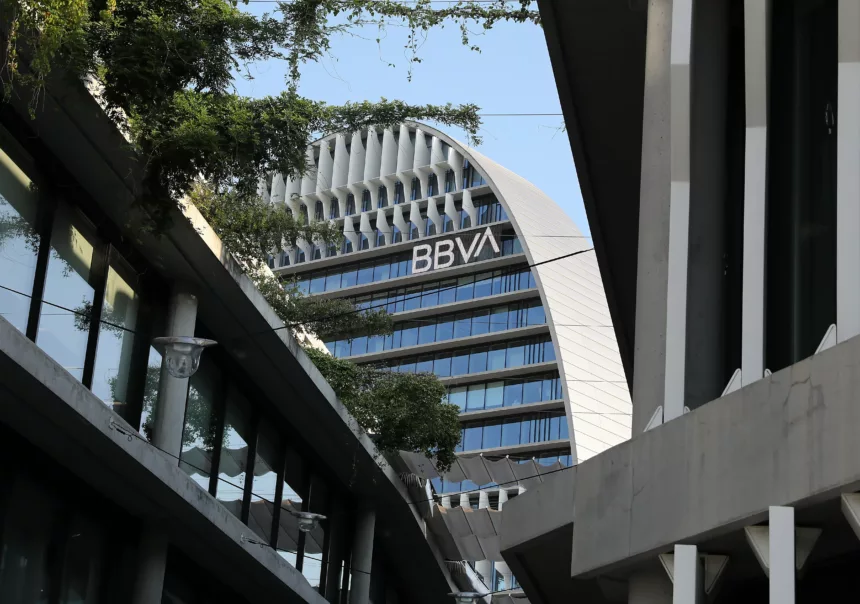 BBVA gana 6.051 millones de euros y lanza una recompra de acciones de 2.000 millones
