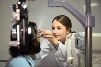 La mitad de la población mundial podría tener miopía en 2050