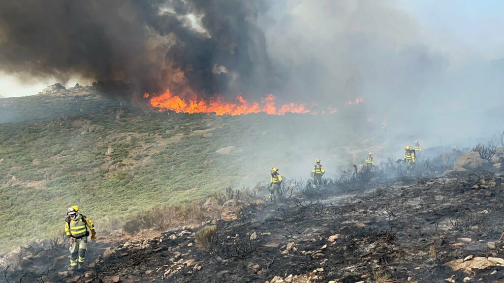 19:00 NOTICIAS | España y Francia, en alerta ante los grandes incendios y la llegada de una nueva ola de calor