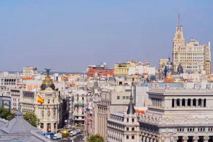 Barcelona vs Madrid: el duelo por la capitalidad económica y la atracción de capital estratégico