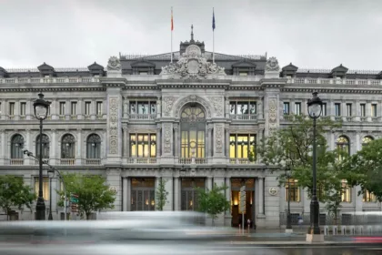 El Tesoro coloca 6.043 millones de euros y eleva la rentabilidad de la deuda a medio y largo plazo
