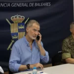 Felipe VI llama a los alcaldes afectados y sigue la emergencia de los incendios