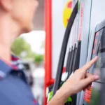 Análisis | Francia subvenciona el carburante, pero no resuelve su precio