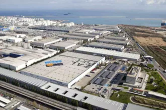 El Puerto de Barcelona busca suelo