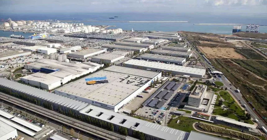 El Puerto de Barcelona busca suelo