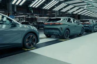 Análisis | El coche eléctrico deja de ser una promesa y empieza a competir por precio
