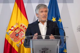 España controla hasta al 10 % de los pasajeros en respuesta a Italia