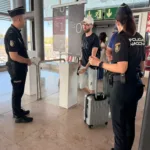 España prorroga otros quince días los controles a los pasajeros procedentes de Italia