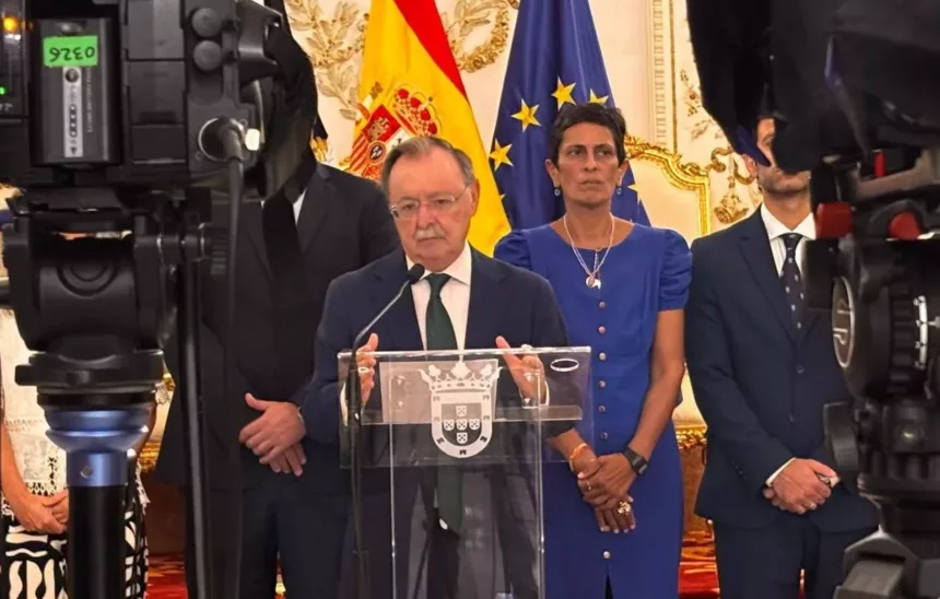 Vivas llama a los españoles a concentrarse por Ceuta: «Está en juego la causa de toda España»