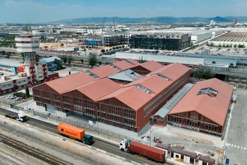 El Puerto de Barcelona culmina la renovación del edificio ASTA tras una inversión de 20,8 millones de euros