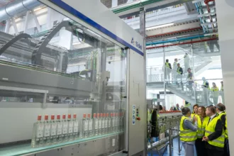 Pernod Ricard reduce sus ambiciones tras una nueva caída de las ventas