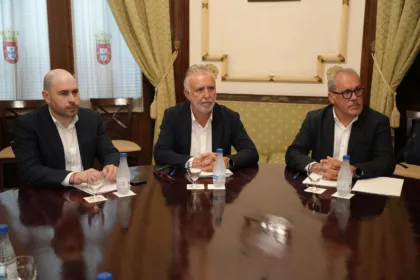 Sánchez encarga a Torres coordinar la respuesta del Gobierno a la crisis de Ceuta