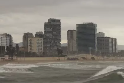 🔴 ALERTA | Meteocat eleva a 6/6 el peligro por tiempo violento cerca de Barcelona