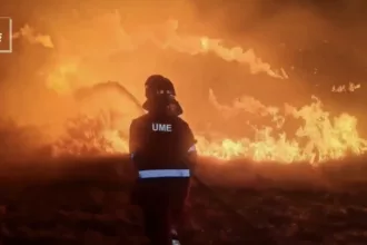 L’incendie de Riglos approche les 6 000 hectares et progresse vers San Juan de la Peña