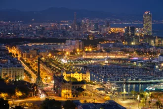 Barcelona se asfixia con ya 72 noches más cálidas de lo normal este verano
