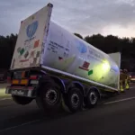 Los Bombers estabilizan en la AP-7 de Tarragona un remolque con 10 toneladas de nitrógeno líquido