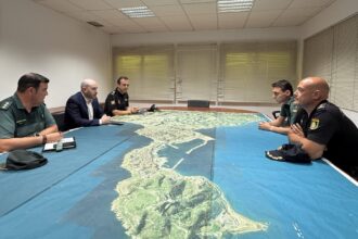 Ceuta transfère des migrants vers deux sites temporaires offrant 1 800 places