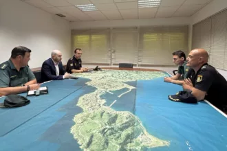 Ceuta inicia el traslado de migrantes a dos espacios temporales con 1.800 plazas