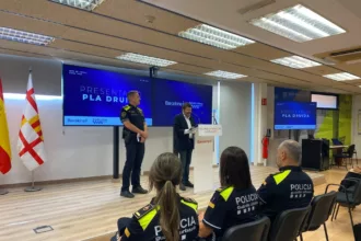 Barcelona despliega el plan Druida para reforzar la lucha contra las drogas en el espacio público