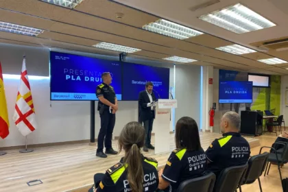 Barcelona despliega el plan Druida para reforzar la lucha contra las drogas en el espacio público