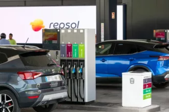 El Brent supera los 90 dólares tras el nuevo intercambio de ataques entre Estados Unidos e Irán