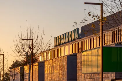 Los grandes grupos de consumo elevan sus beneficios por encima de sus ventas