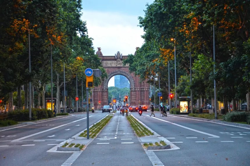 Barcelona liquida 835.000 euros a empresas de pisos turísticos tras 150 expedientes