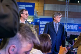 El Constitucional allana la amnistía de la malversación del procés tras asumir el ponente la postura de la mayoría