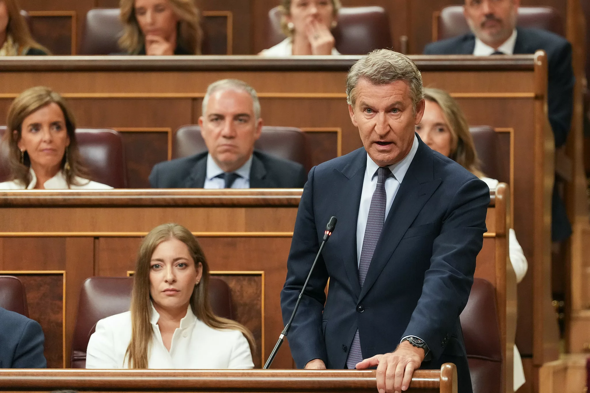 Feijóo juge «déchirante» l’expulsion de Maricarmen et attaque le gouvernement sur le logement