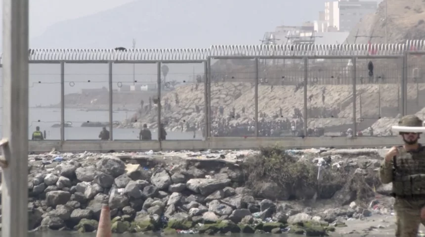 Análisis | Ceuta cambia de escala: Europa empieza a tratar la presión migratoria como una amenaza híbrida