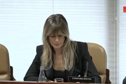 Peinado envía a Begoña Gómez y a su asesora a juicio ante un jurado popular