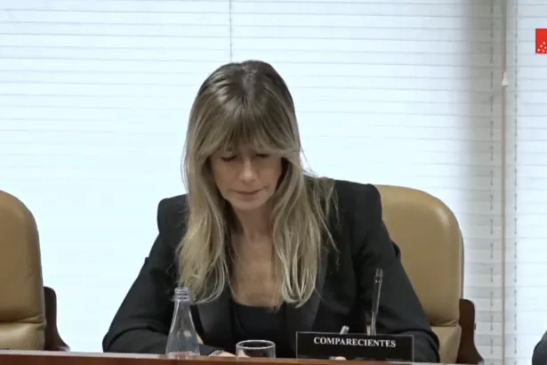 Peinado envía a Begoña Gómez y a su asesora a juicio ante un jurado popular