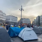 Caso Maricarmen: 500 personas acampan en la Puerta del Sol para exigir un decreto contra los desahucios
