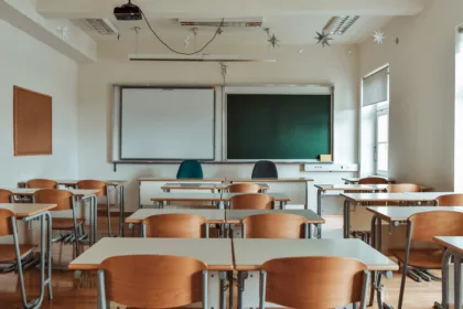 ¿Son los jóvenes franceses cada vez menos competentes? PISA revela un retroceso que afecta a toda Europa