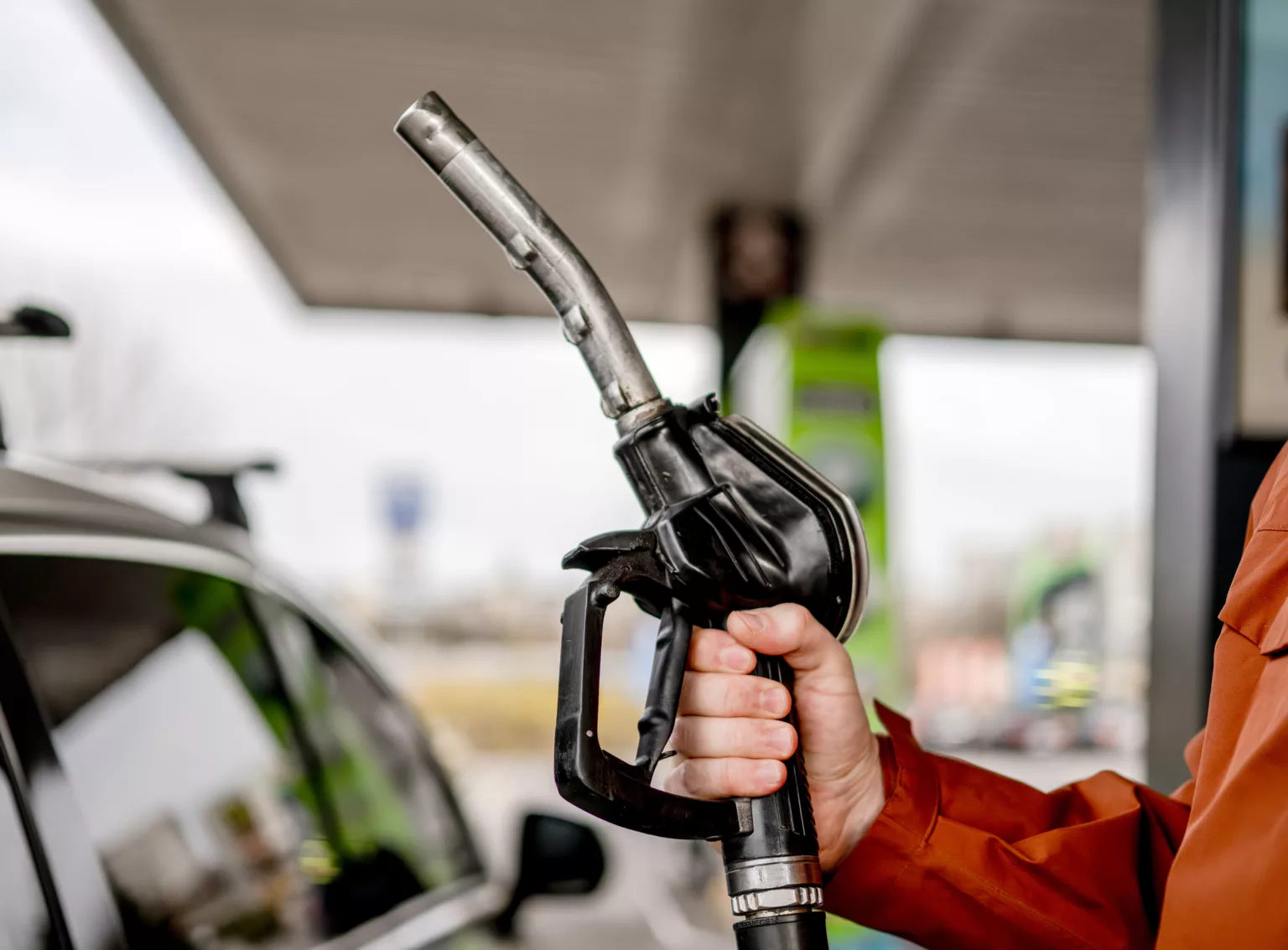 Diesel à 1,21 euro : jusqu’où peut-on baisser les taxes face au choc pétrolier ?