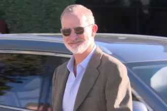 Felipe VI recibe el alta tras su operación de cataratas: «¡Muy bien, bien, gracias!»