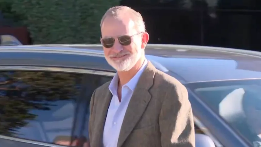 Felipe VI quitte l’hôpital après son opération de la cataracte : «Très bien, merci !»