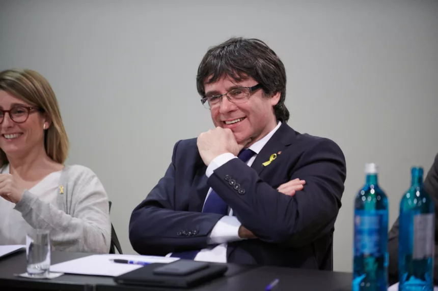 El Constitucional avala amnistiar la malversación del procés y abre la vía al regreso de Puigdemont