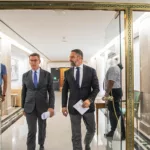 Feijóo confirma negociaciones con Vox para impedir que la izquierda controle el Senado