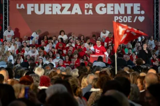 Sánchez promet d&rsquo;inscrire la protection des retraites et leur indexation dans la Constitution