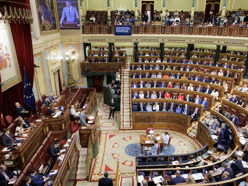El BOE fija en 21.167 euros por escaño y 0,81 euros por voto las subvenciones electorales del 29N