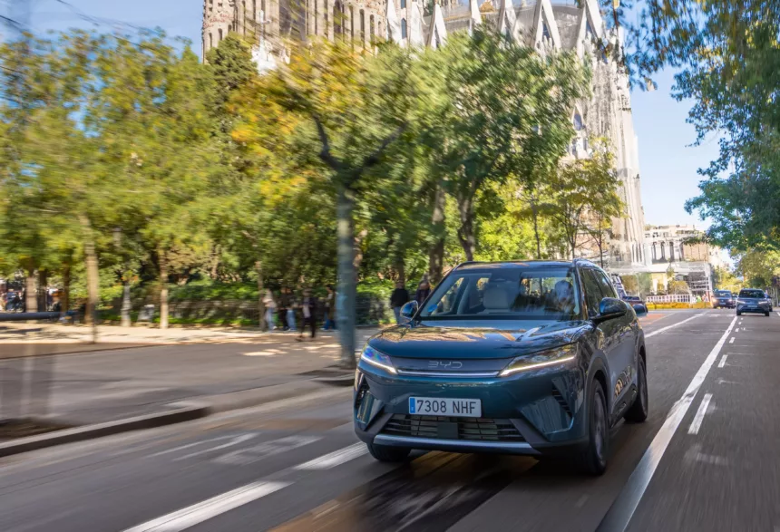 L&rsquo;UE et la Chine trouvent un accord provisoire alors que les importations de voitures hybrides augmentent
