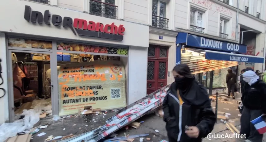 Après les violences, commerçants et salariés paient la facture d’une France fragilisée par sa dette